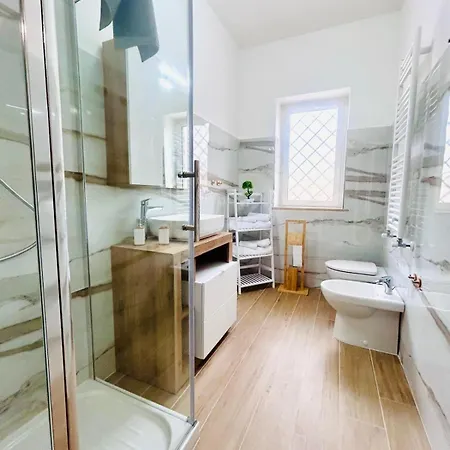 Airport Lido Del Sole شقة